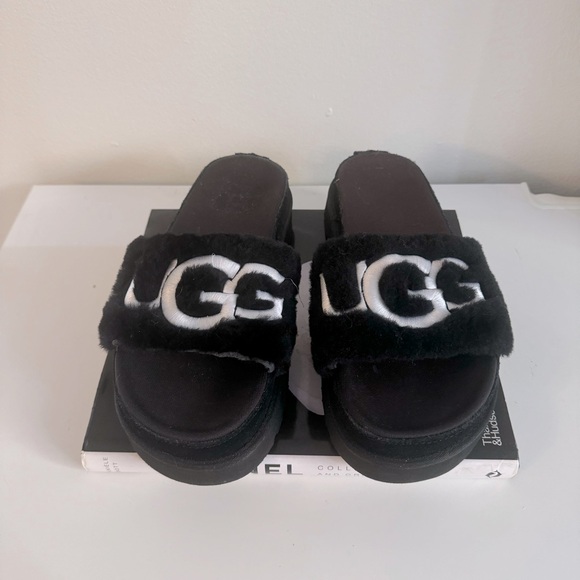 UGG Shoes - $100 Ugg Women's Shoes Ugg Laton Fur Platform Slides